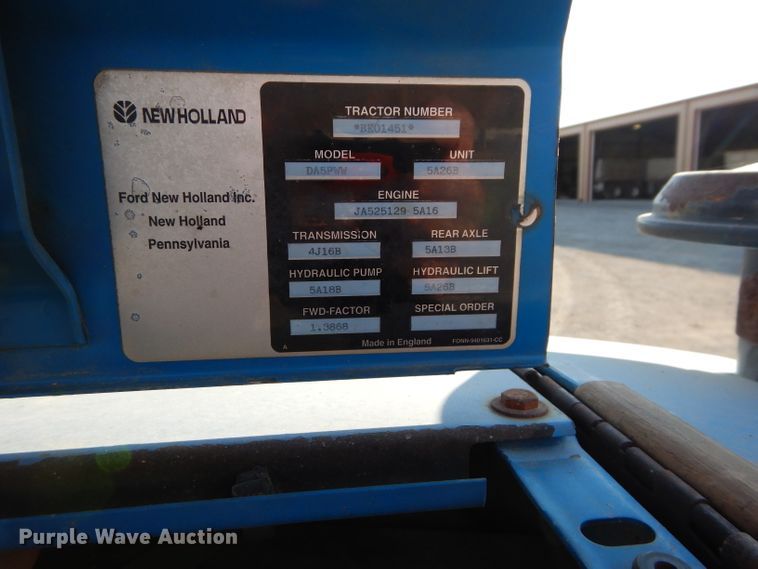 image for item DE2471 1992 Ford 4630  MFWD tractor