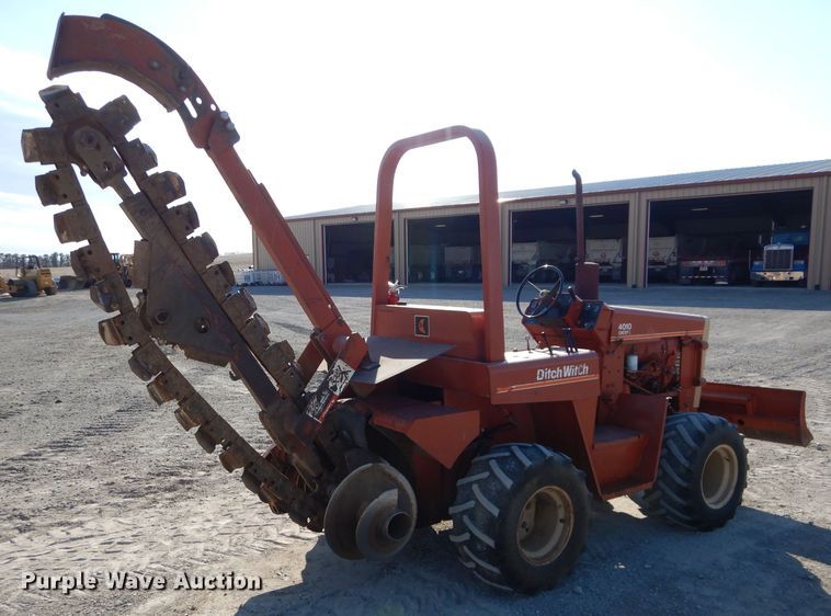 image for item DE2472 Ditch Witch 4010DD  trencher