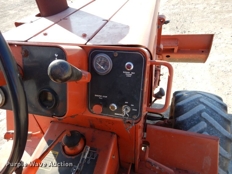 image for item DE2472 Ditch Witch 4010DD  trencher