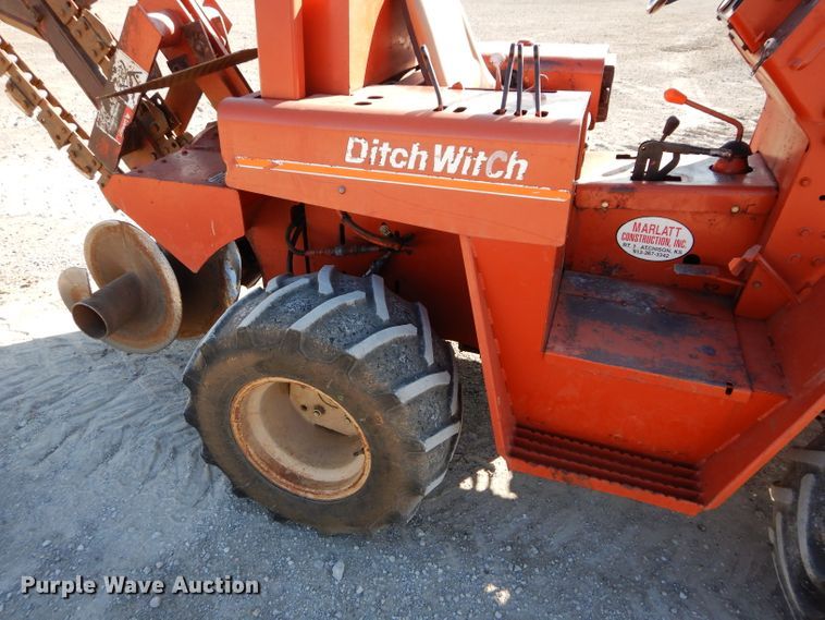 image for item DE2472 Ditch Witch 4010DD  trencher