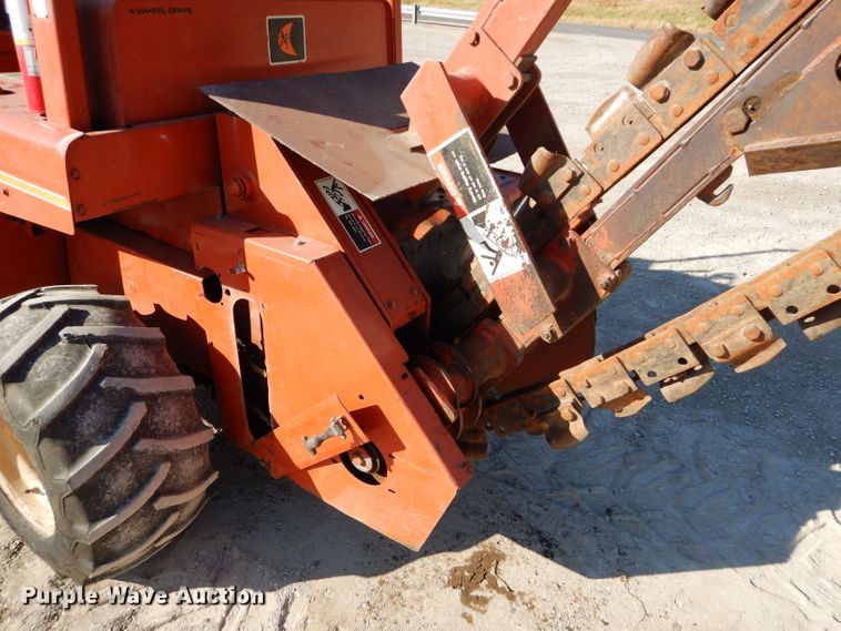 image for item DE2472 Ditch Witch 4010DD  trencher