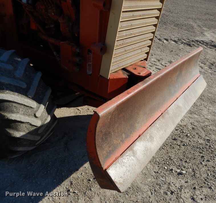 image for item DE2472 Ditch Witch 4010DD  trencher