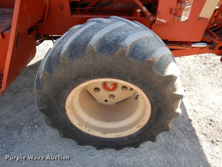 image for item DE2472 Ditch Witch 4010DD  trencher