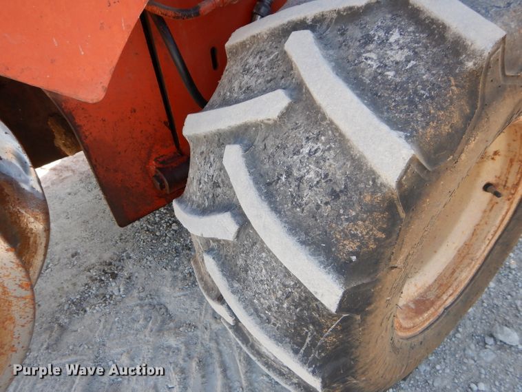 image for item DE2472 Ditch Witch 4010DD  trencher