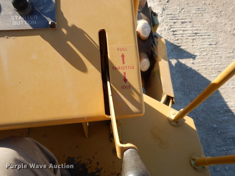 image for item DE2473 1985 Raymond Rascal 320A  vibratory single drum roller