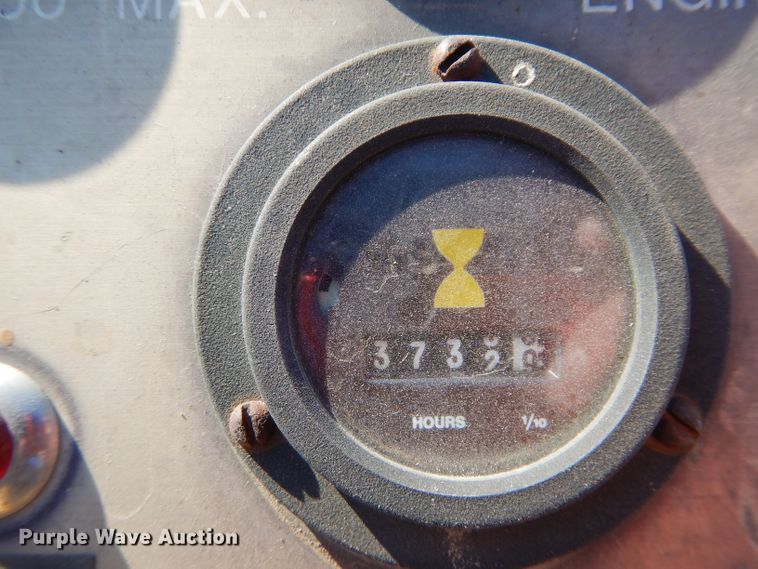 image for item DE2473 1985 Raymond Rascal 320A  vibratory single drum roller