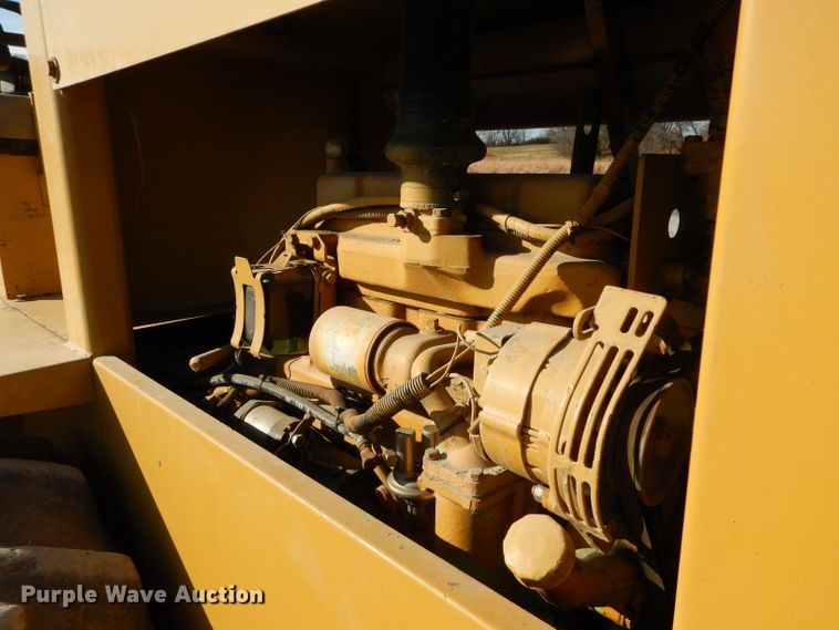 image for item DE2473 1985 Raymond Rascal 320A  vibratory single drum roller