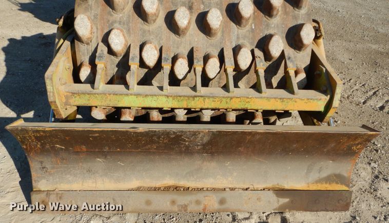 image for item DE2473 1985 Raymond Rascal 320A  vibratory single drum roller