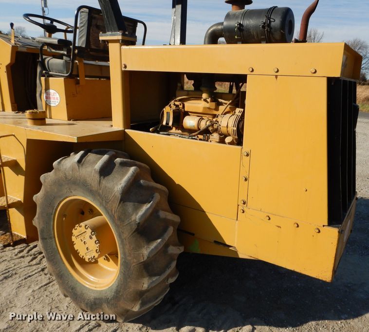 image for item DE2473 1985 Raymond Rascal 320A  vibratory single drum roller