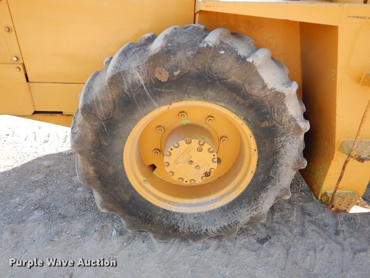 image for item DE2473 1985 Raymond Rascal 320A  vibratory single drum roller