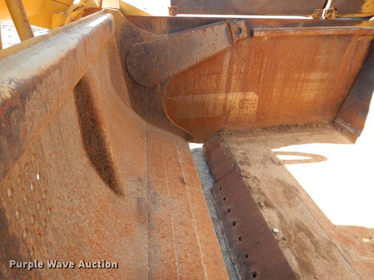 image for item DE2478 1978 Caterpillar 627B  conventional scraper