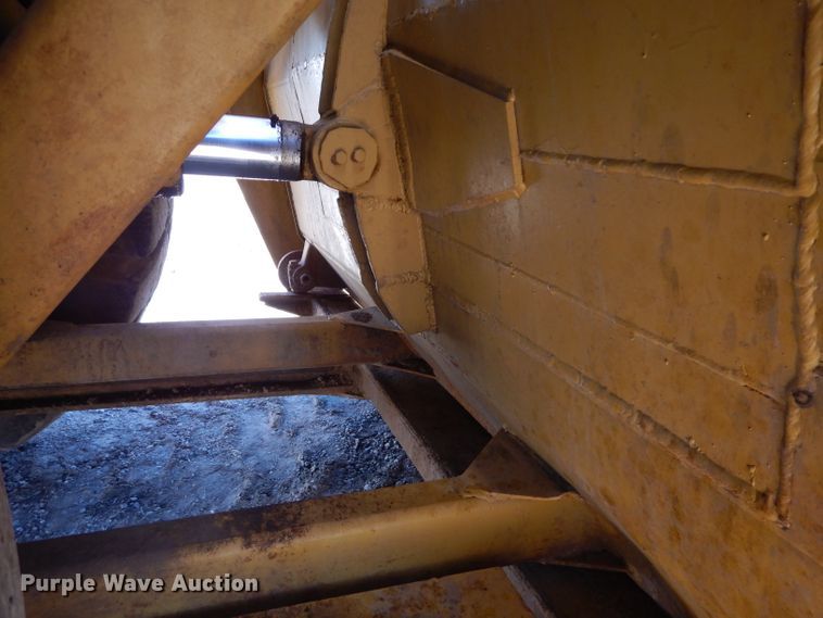 image for item DE2478 1978 Caterpillar 627B  conventional scraper