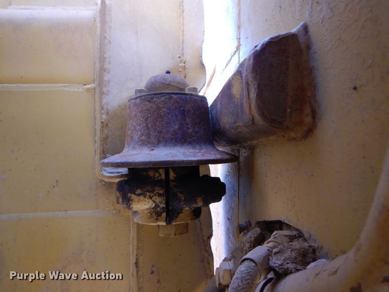 image for item DE2478 1978 Caterpillar 627B  conventional scraper