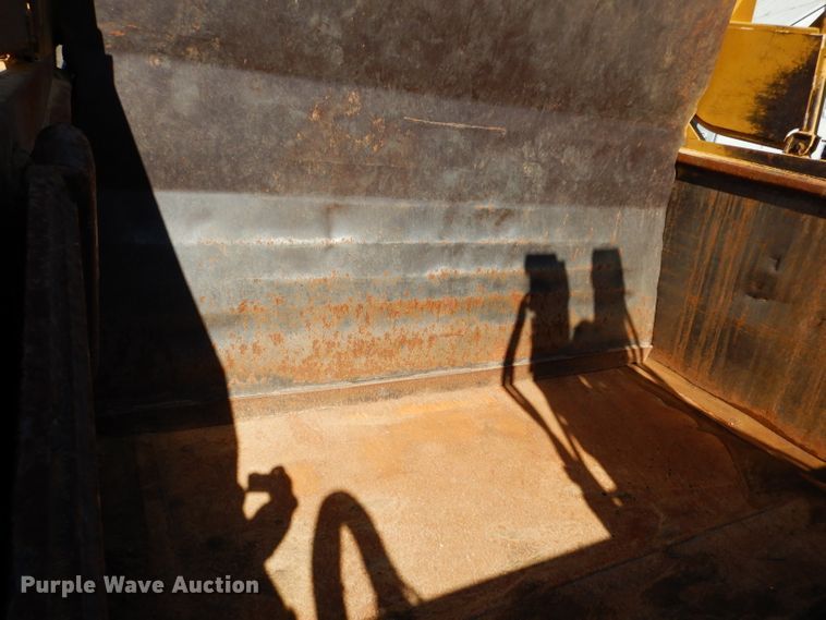 image for item DE2478 1978 Caterpillar 627B  conventional scraper