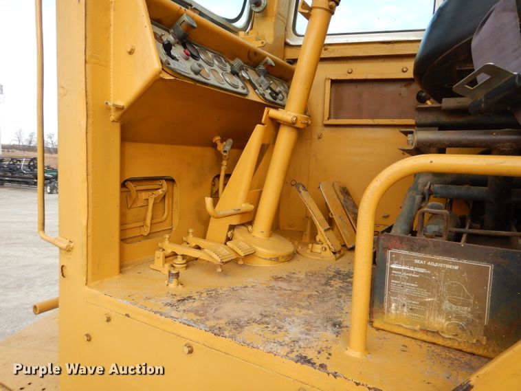image for item DE2479 1979 Caterpillar 627B  conventional scraper