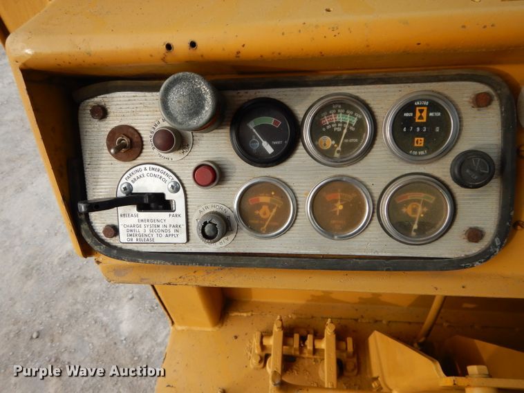 image for item DE2479 1979 Caterpillar 627B  conventional scraper