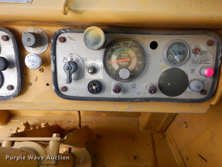 image for item DE2479 1979 Caterpillar 627B  conventional scraper
