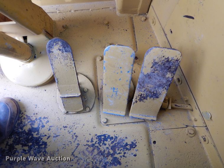 image for item DE2479 1979 Caterpillar 627B  conventional scraper