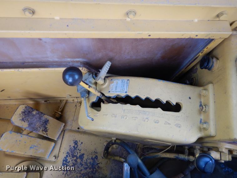 image for item DE2479 1979 Caterpillar 627B  conventional scraper