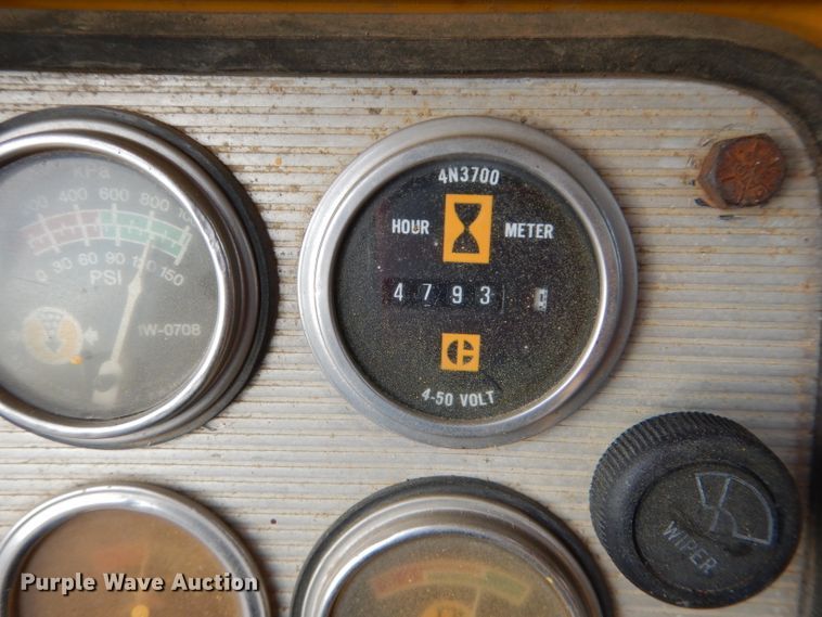 image for item DE2479 1979 Caterpillar 627B  conventional scraper