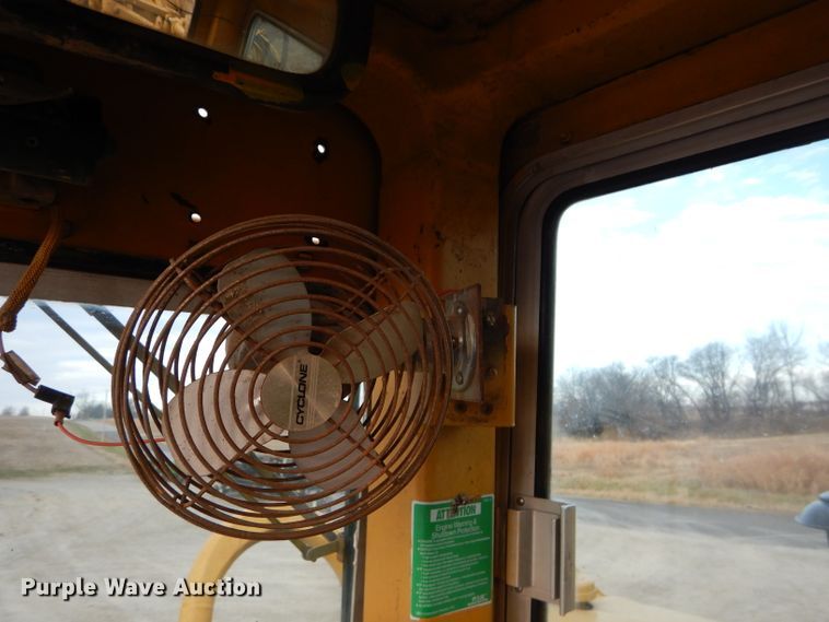 image for item DE2479 1979 Caterpillar 627B  conventional scraper