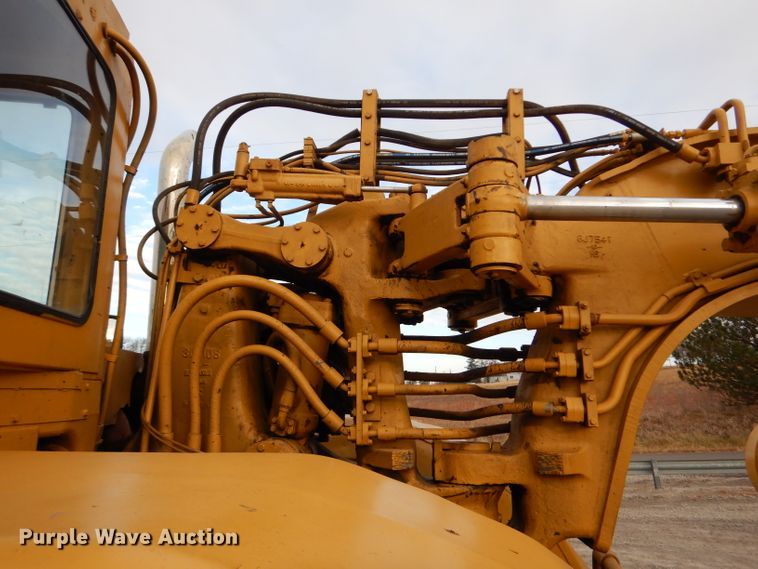 image for item DE2479 1979 Caterpillar 627B  conventional scraper