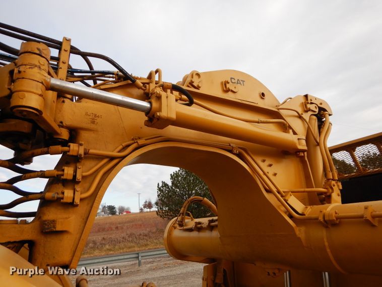 image for item DE2479 1979 Caterpillar 627B  conventional scraper