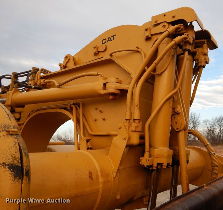 image for item DE2479 1979 Caterpillar 627B  conventional scraper