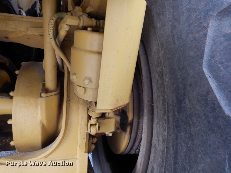 image for item DE2479 1979 Caterpillar 627B  conventional scraper