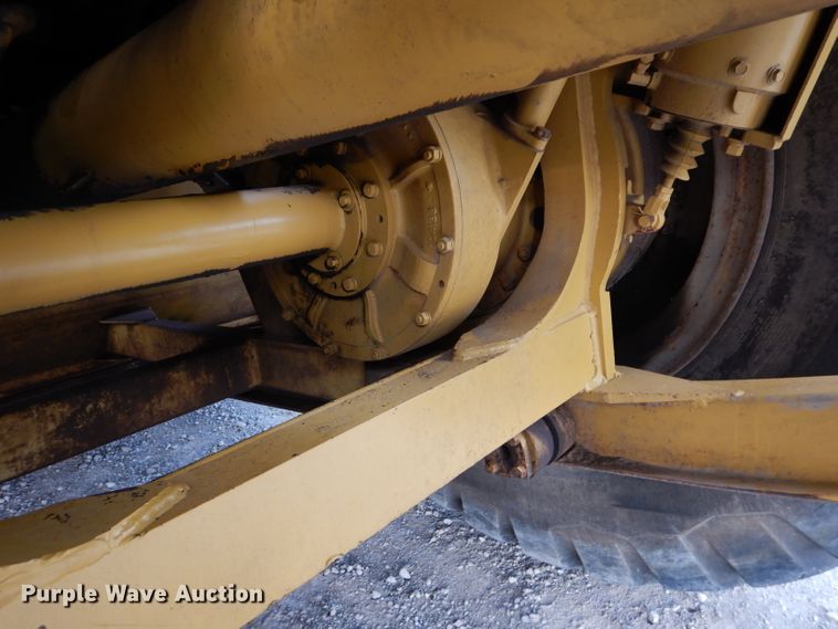 image for item DE2479 1979 Caterpillar 627B  conventional scraper