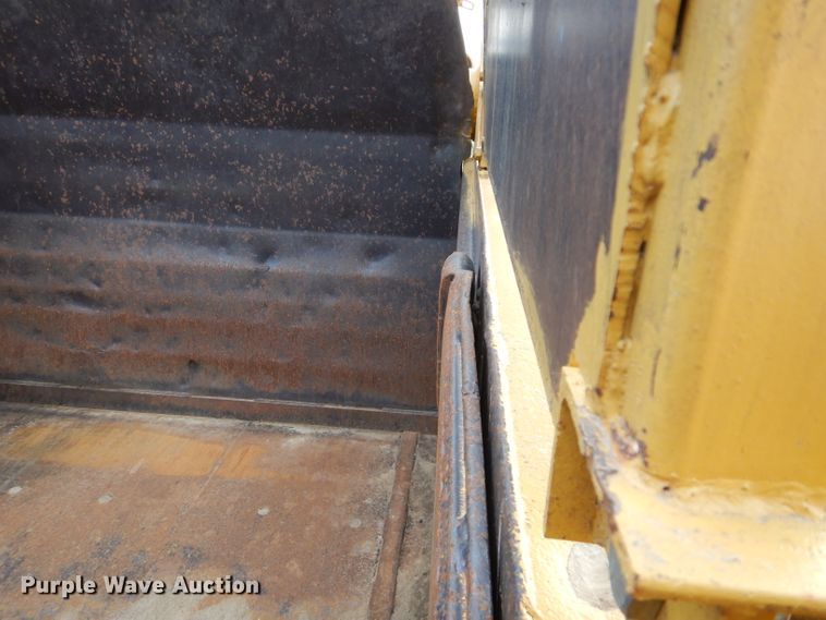 image for item DE2479 1979 Caterpillar 627B  conventional scraper