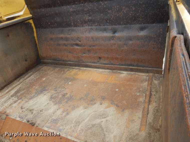 image for item DE2479 1979 Caterpillar 627B  conventional scraper