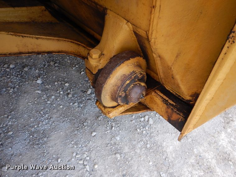 image for item DE2479 1979 Caterpillar 627B  conventional scraper