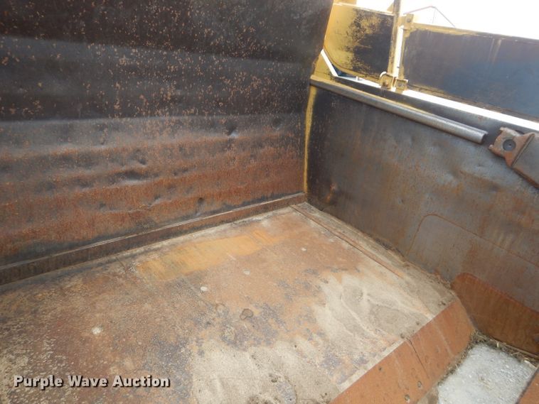 image for item DE2479 1979 Caterpillar 627B  conventional scraper