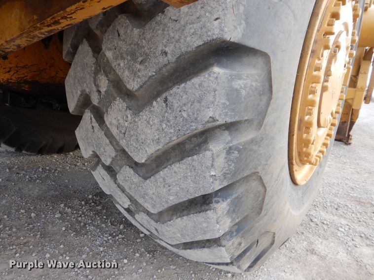 image for item DE2479 1979 Caterpillar 627B  conventional scraper