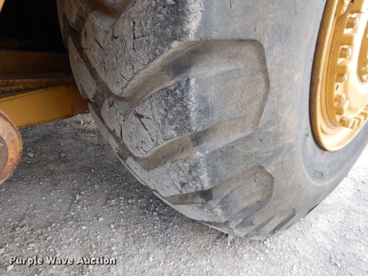 image for item DE2479 1979 Caterpillar 627B  conventional scraper