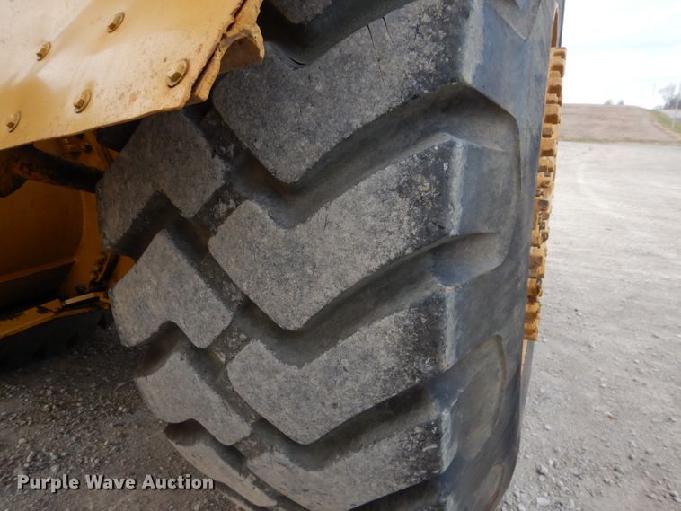 image for item DE2479 1979 Caterpillar 627B  conventional scraper