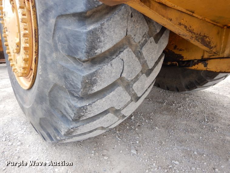 image for item DE2479 1979 Caterpillar 627B  conventional scraper