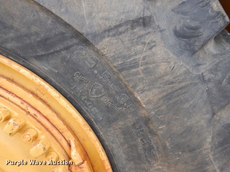 image for item DE2479 1979 Caterpillar 627B  conventional scraper