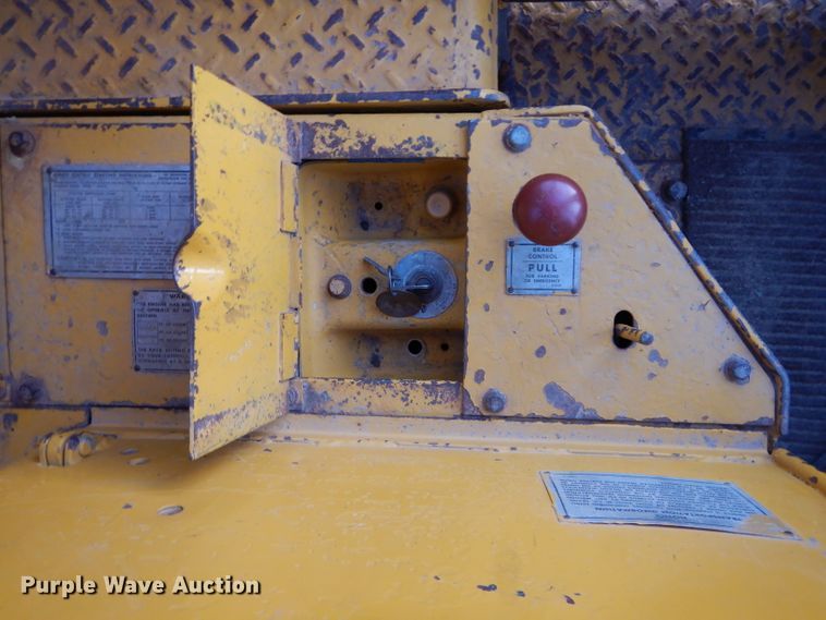 image for item DE2480 1971 Caterpillar 988  wheel loader