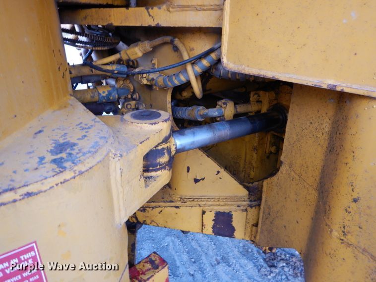 image for item DE2480 1971 Caterpillar 988  wheel loader