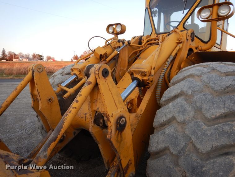 image for item DE2480 1971 Caterpillar 988  wheel loader