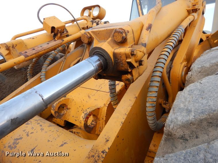 image for item DE2480 1971 Caterpillar 988  wheel loader
