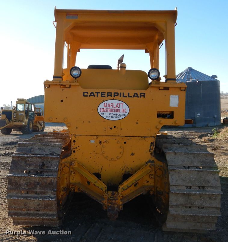 image for item DE2481 1974 Caterpillar D8H  dozer