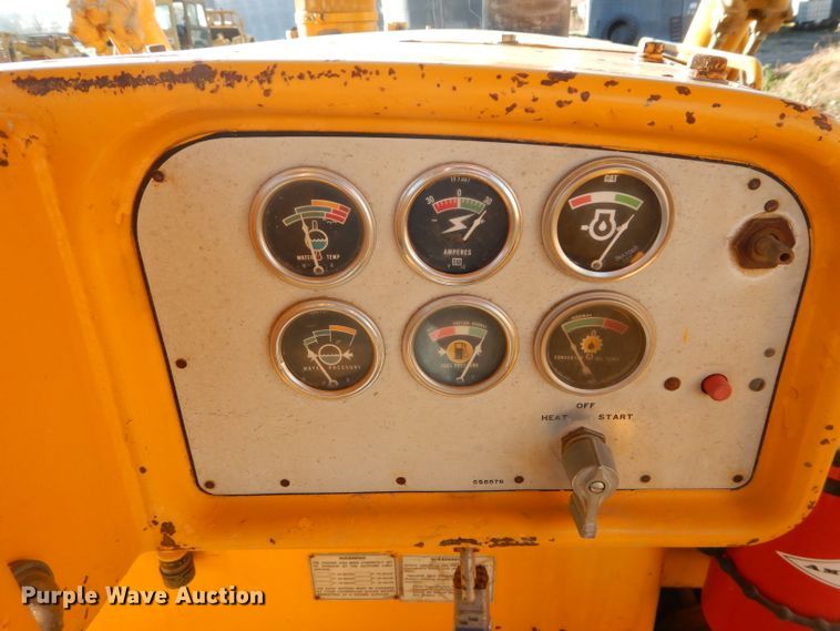 image for item DE2481 1974 Caterpillar D8H  dozer