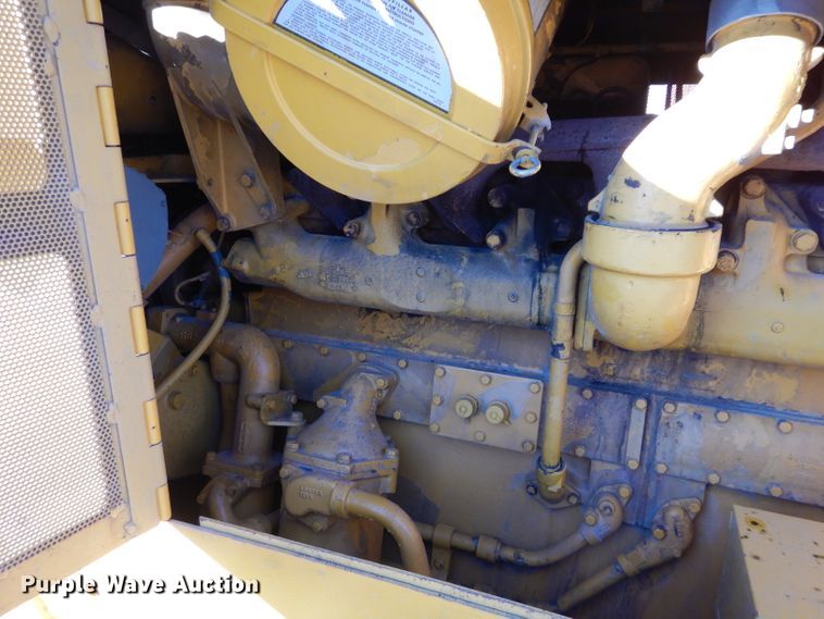 image for item DE2481 1974 Caterpillar D8H  dozer