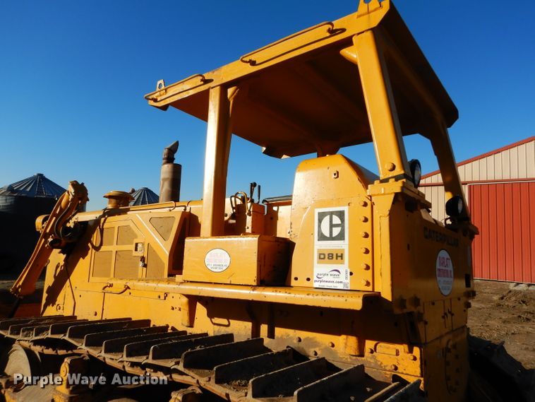 image for item DE2481 1974 Caterpillar D8H  dozer