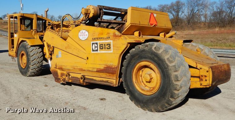 image for item DE2482 1973 Caterpillar 613  elevating scraper