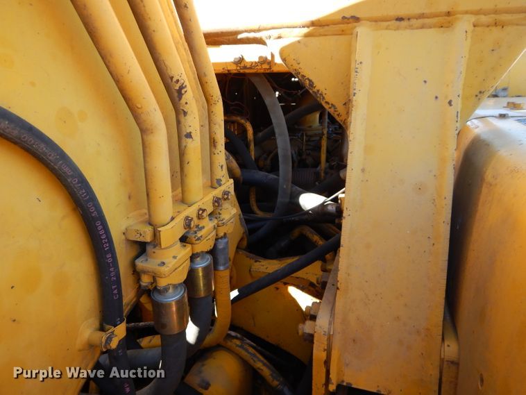 image for item DE2482 1973 Caterpillar 613  elevating scraper