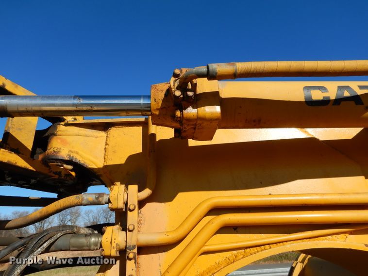 image for item DE2482 1973 Caterpillar 613  elevating scraper